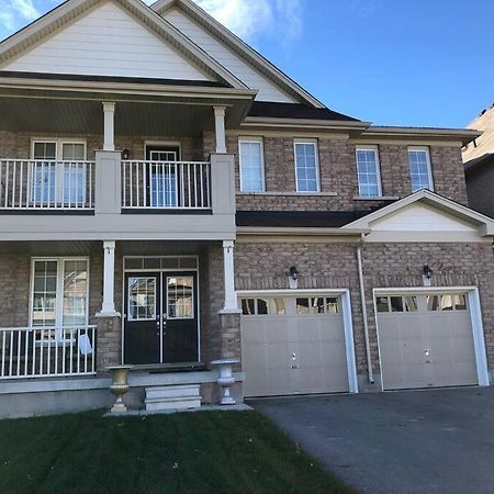 Entire Basement With 3 Bedrooms شلالات نياغارا المظهر الخارجي الصورة