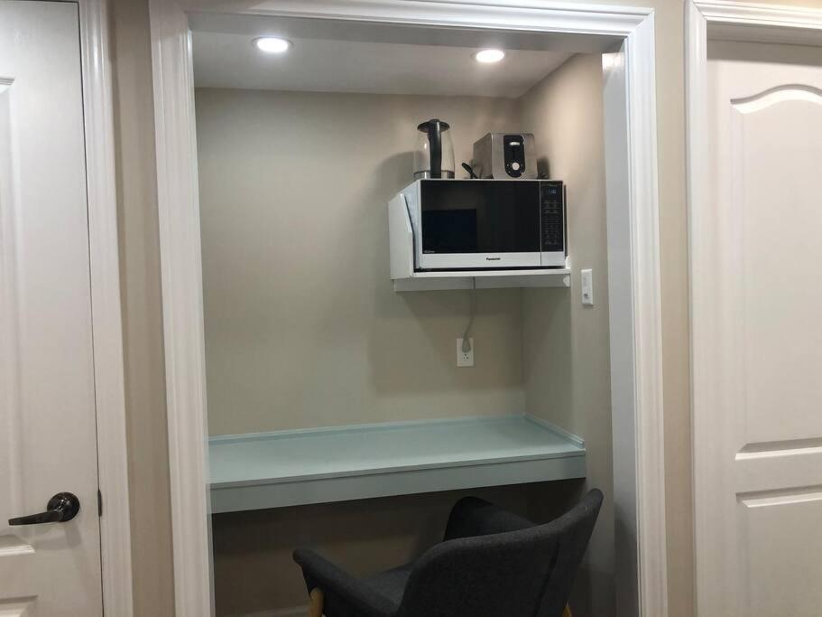 Entire Basement With 3 Bedrooms شلالات نياغارا المظهر الخارجي الصورة